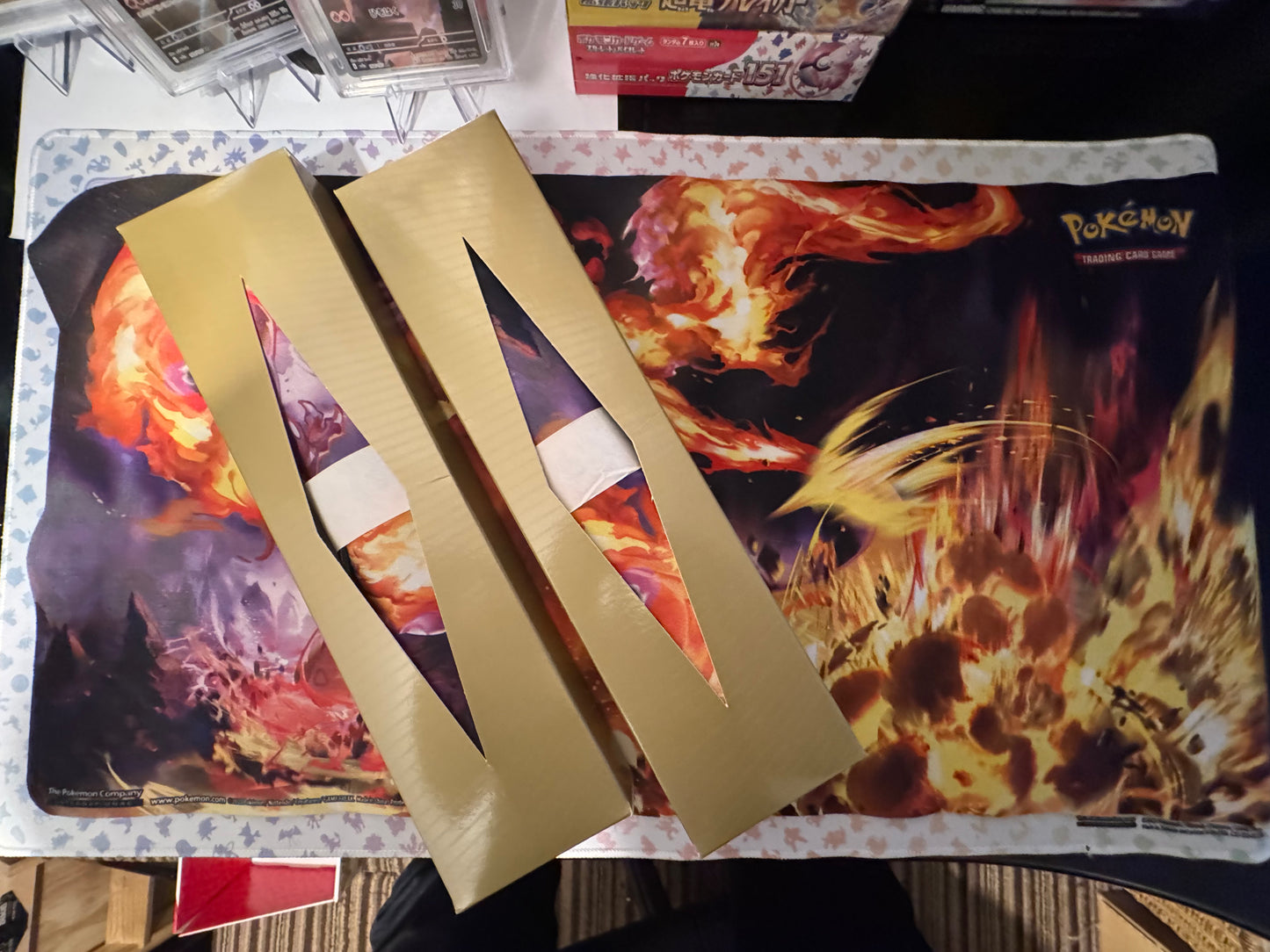 Pokémon TCG: Charizard Ulta Premuim Collection Playmat