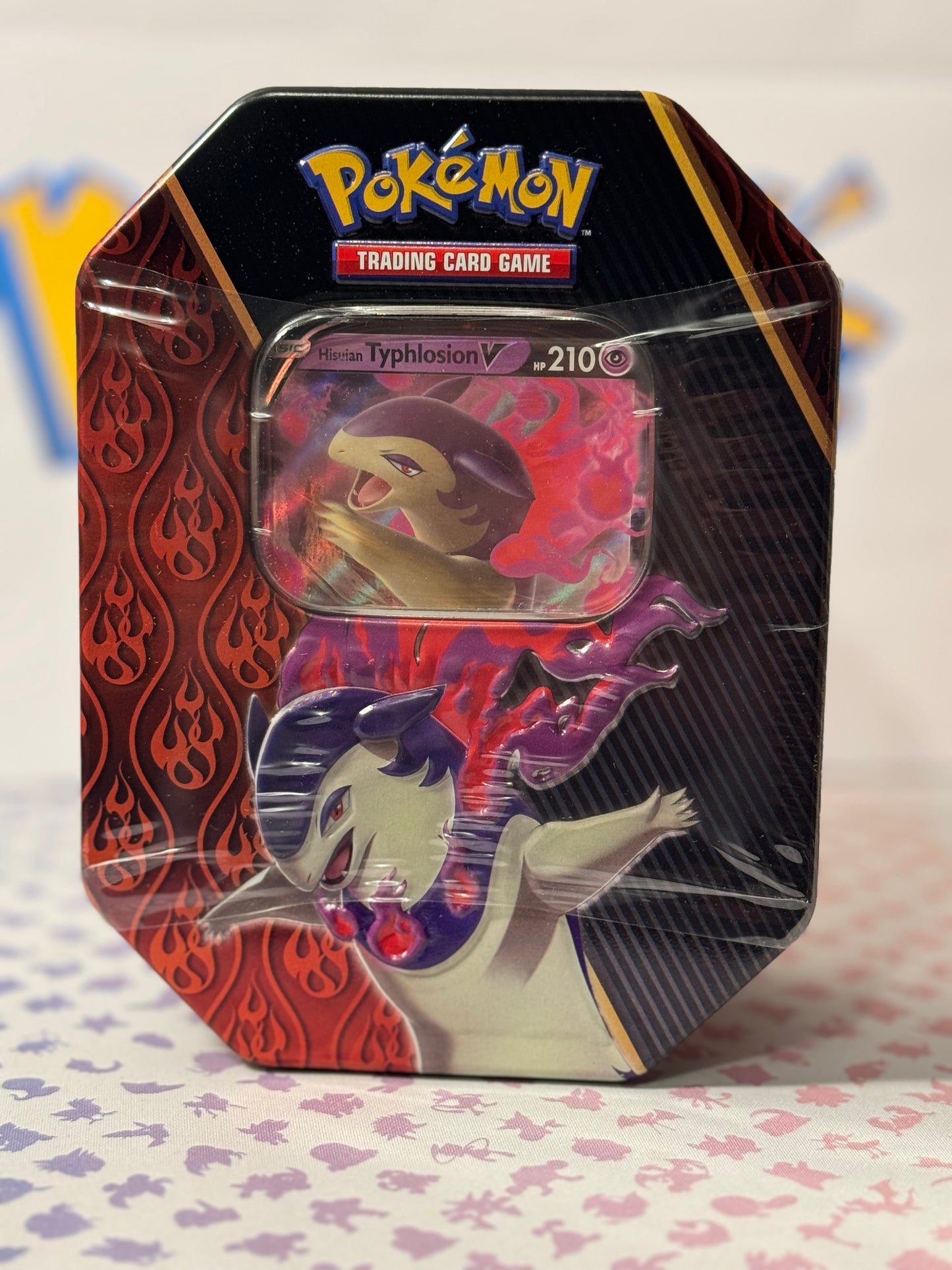 Pokémon TCG: Divergent Powers Collectors Tin - Hisuian Typhlosion V