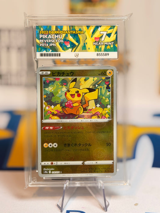 2022 Dark Phantasma - Pikachu - Near Mint 7