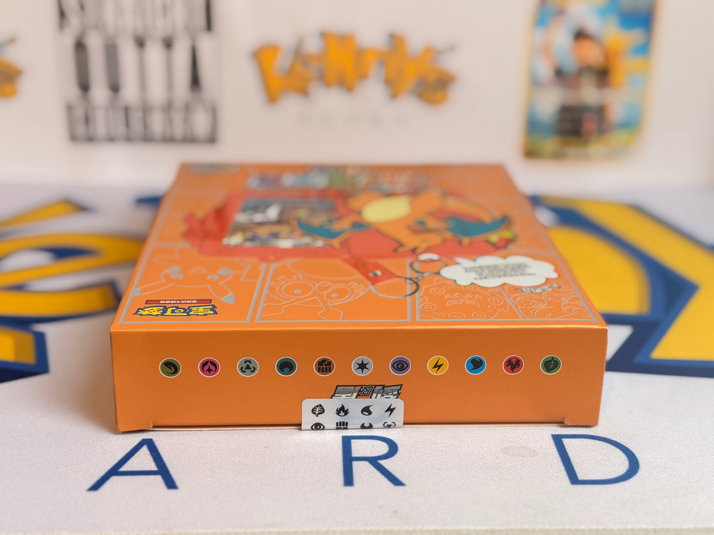 Pokémon TCG: CSGC Charizard Display Set Blind Box
